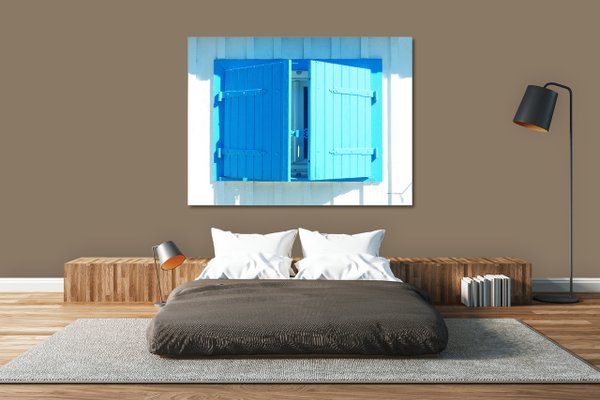Wandbild: Blaues Fenster im Sonnenlicht